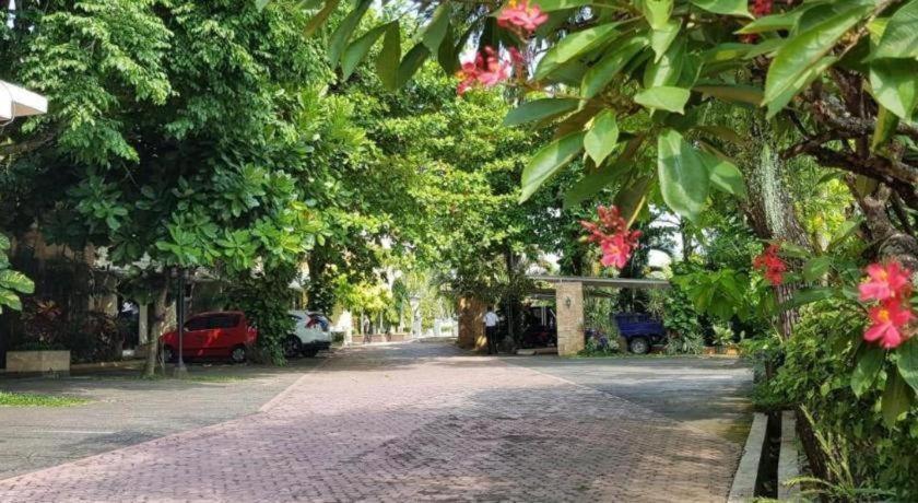 Hotel Sulawesi Jembel Exterior foto